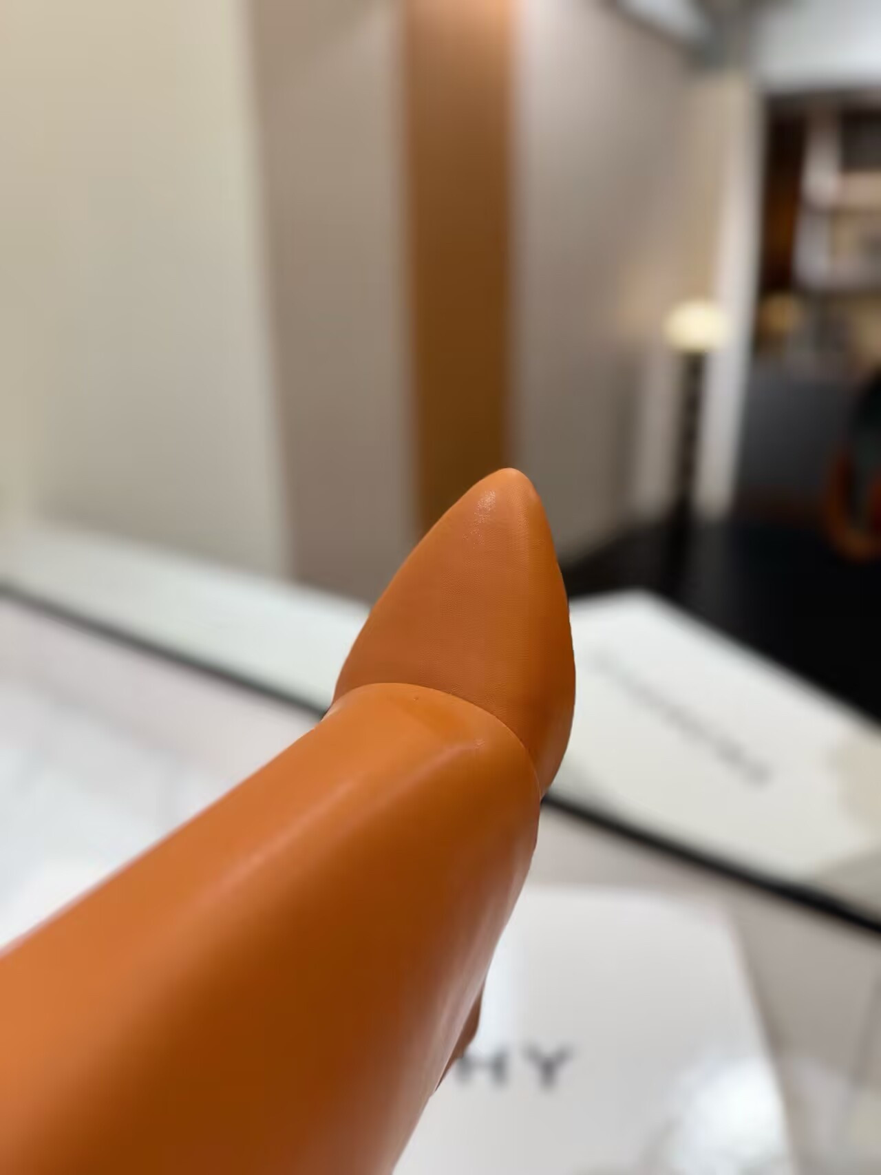 UA G1uenchy Shark Lock boots in leather(Production about 10 days)