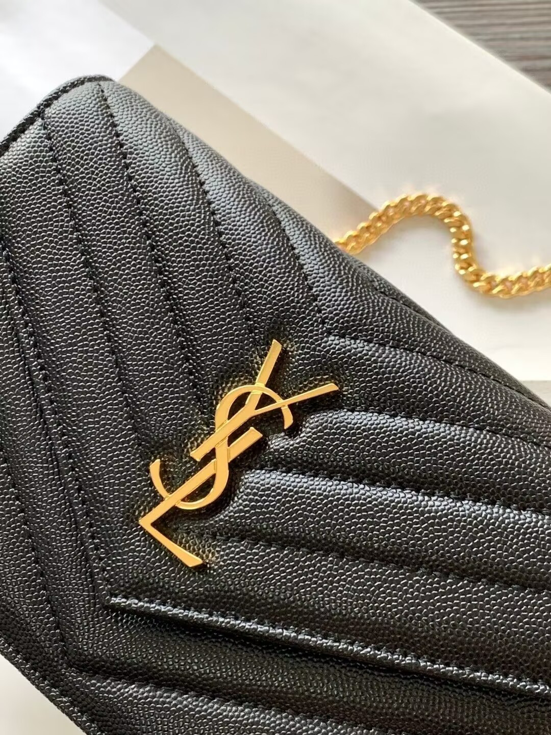 Y51 Cassandra WOC envelope chain wallet 19 x 12.5 x 3.5cm