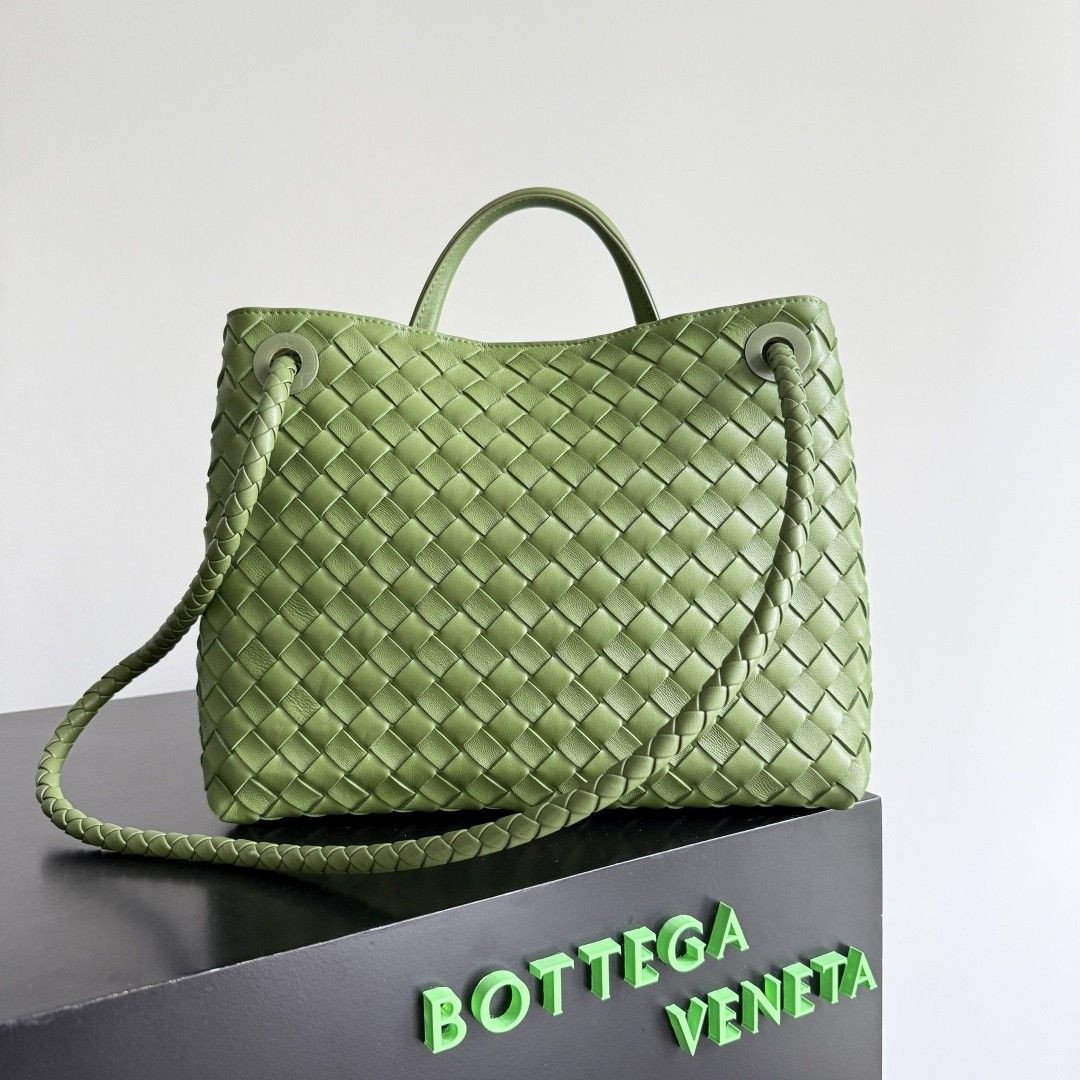 B0tt*ga Ven*ta Medium Andiamo 32x25x11CM