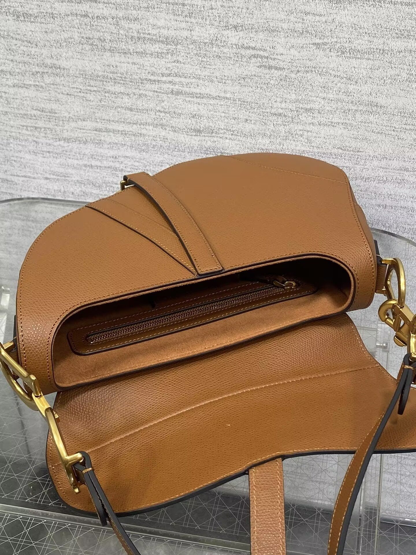 D10r Saddle Bag 24x6x18cm