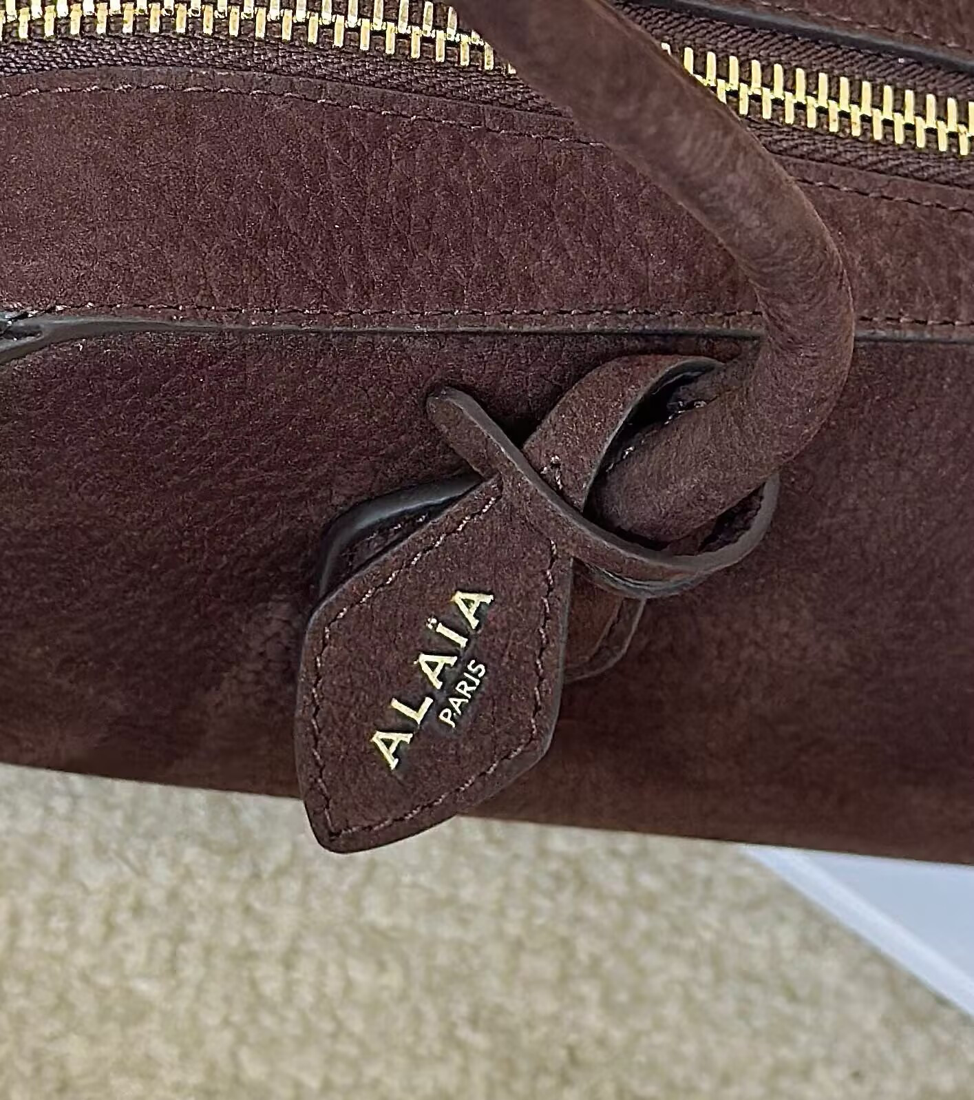 ALAÏA LE TECKEL MEDIUM BAG 33x11x10cm