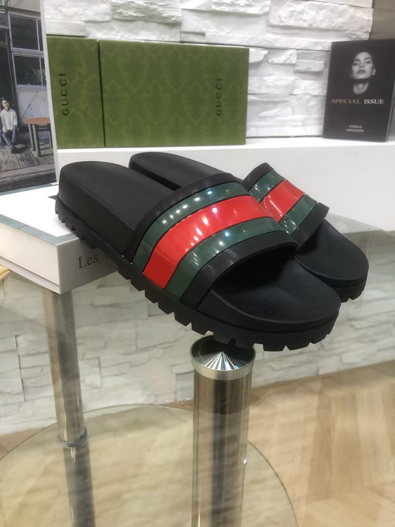 UA Gvc*1 Slide