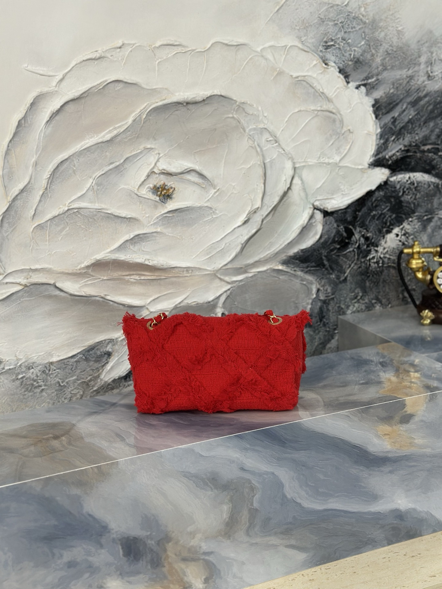 Ch**el Vintage Flap Bag AS3318 17x27x6.5cm