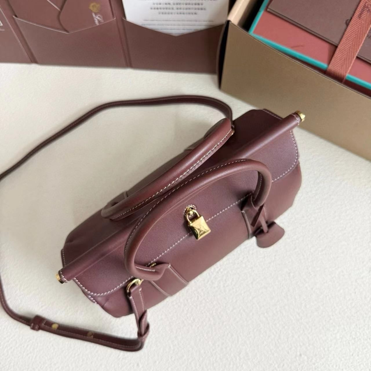L0r0 P1ana Loom Bag L25 Smooth Calfskin 25x18x12.5cm