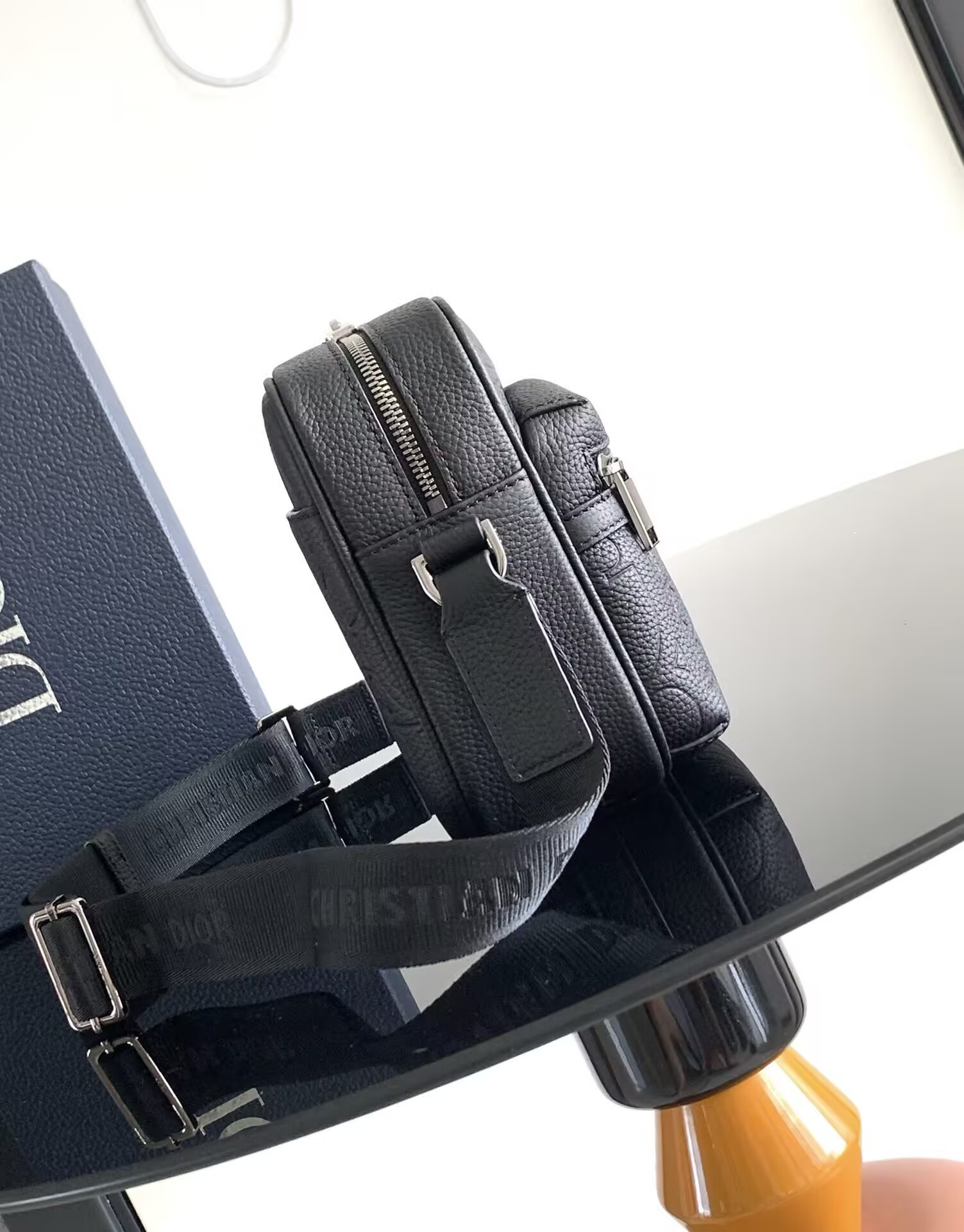 D10r Rider 2.0 Zipped Messenger Bag 23×17×7.5cm