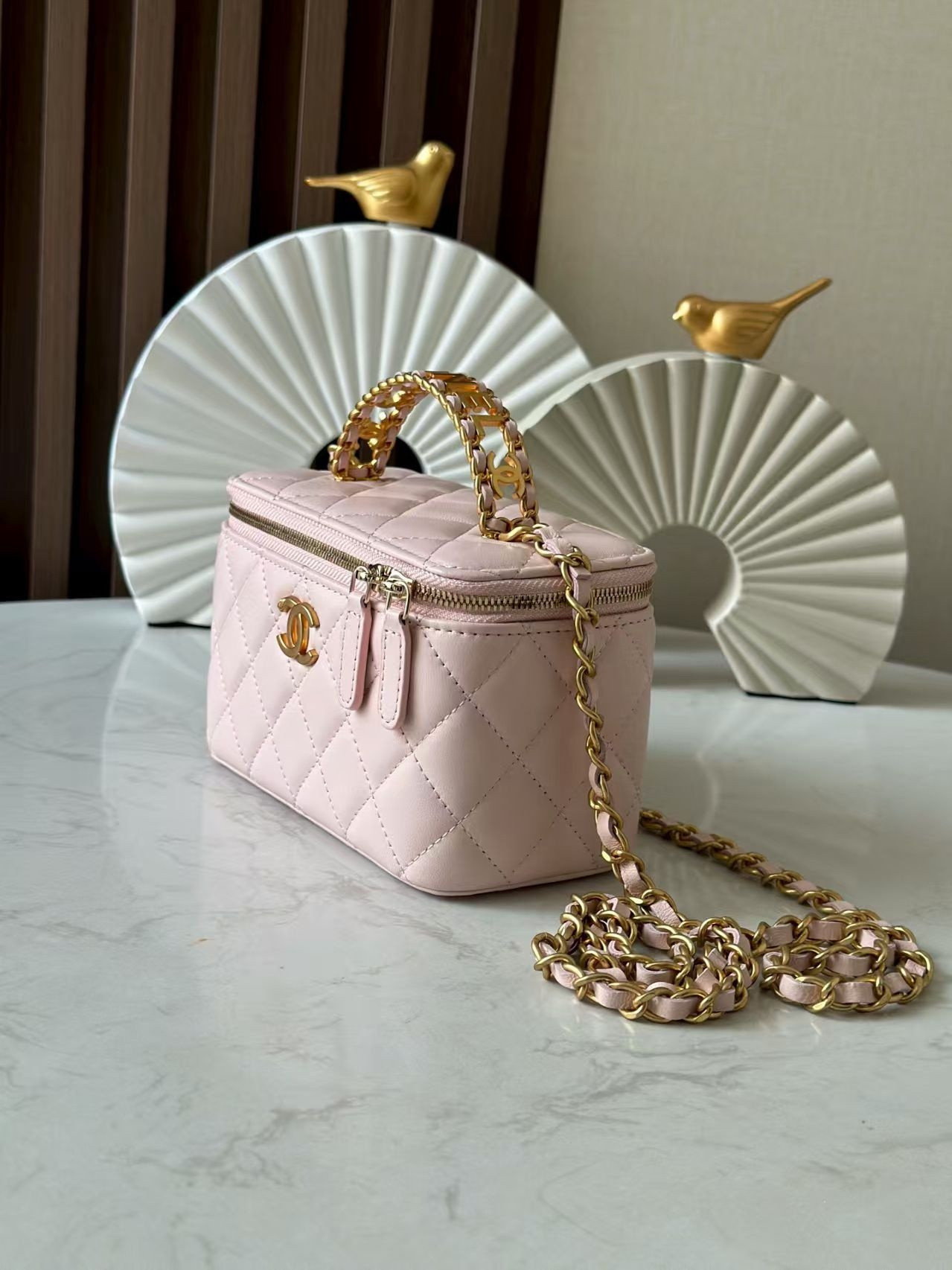 Ch**el Vanity With Chain 9.5x17x8cm