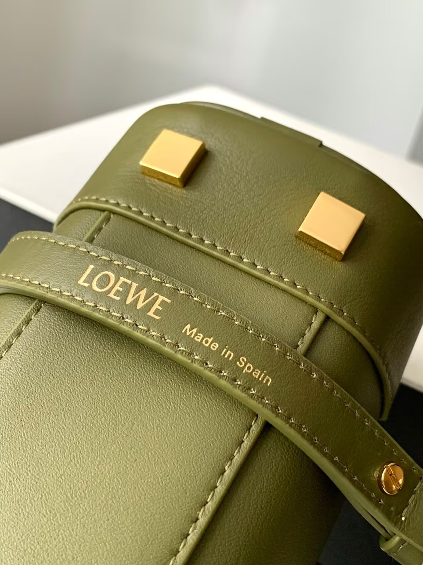 L0ew* Amazona 23 Cropped bag in nappa calfskin 23x11x10cm