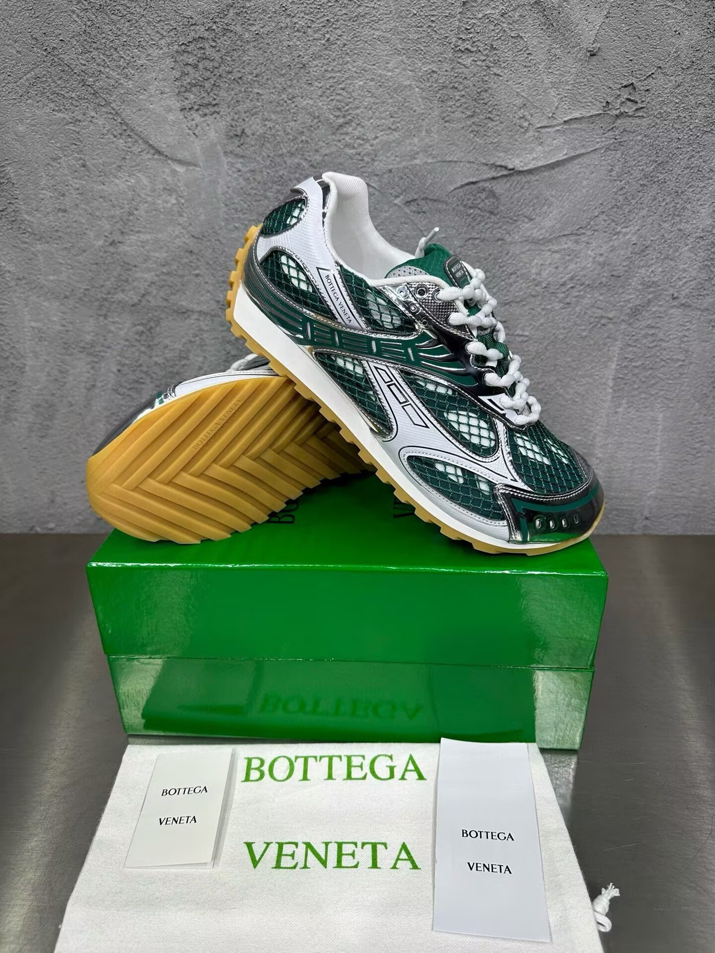 UA B0tt*ga Ven*ta Orbit Sneaker