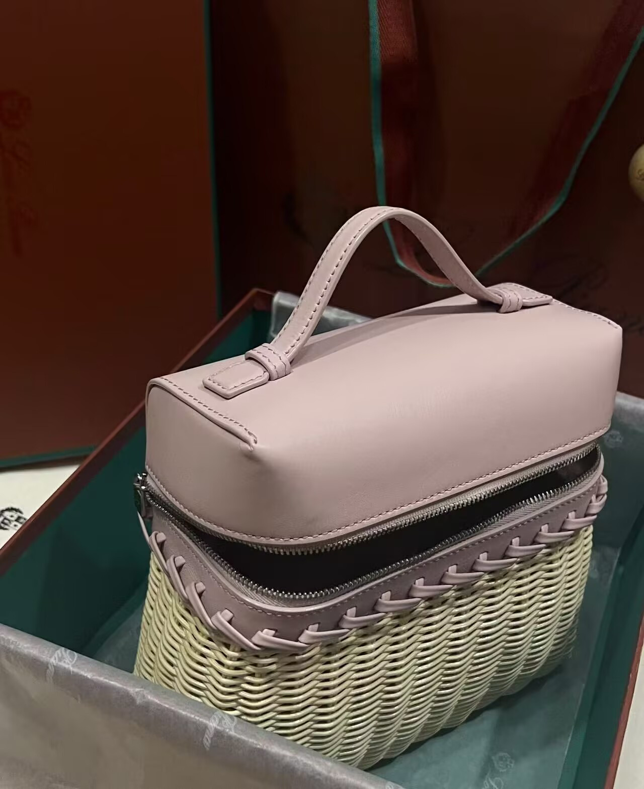 L0r0 P1ana Extra Pocket L19 Wicker Bag 17.5x21x10cm