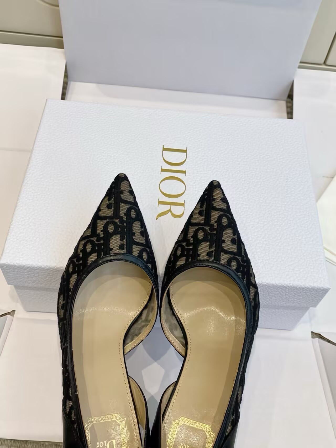 UA D10r AD10rable Slingback Pump 8cm Heel