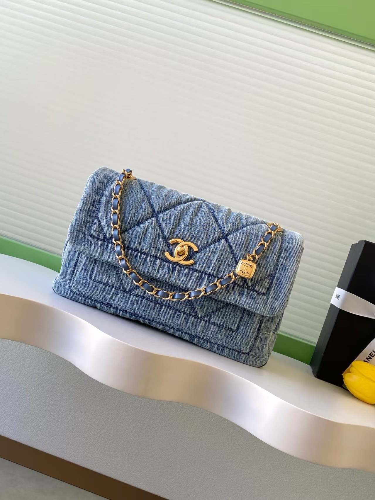 Ch**el Flap Bag 28x18x10cm