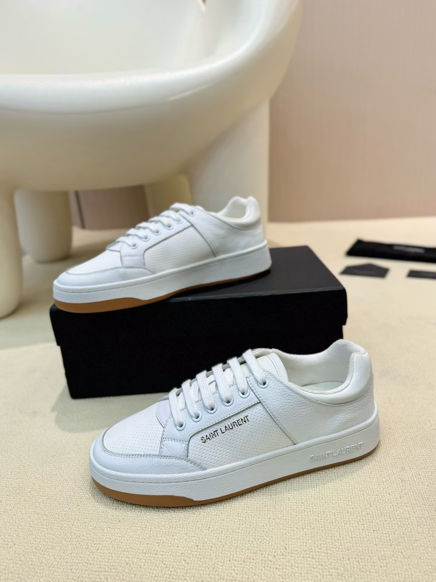 UA Y51 Sneakers