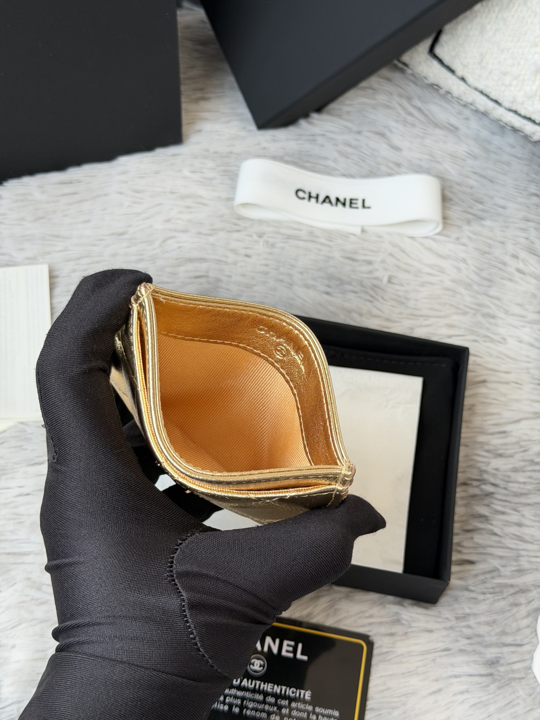Ch**el CARD HOLDER A31510 11x7.5x1cm