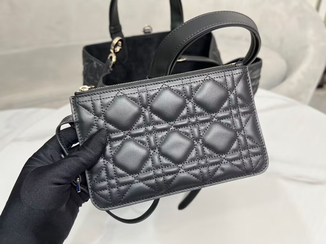 D10r Toujours Bag Medium Black 11 x 8.5 x 6.5 inches