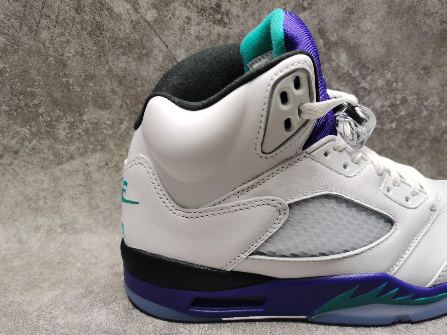 UA Jordan 5 Retro