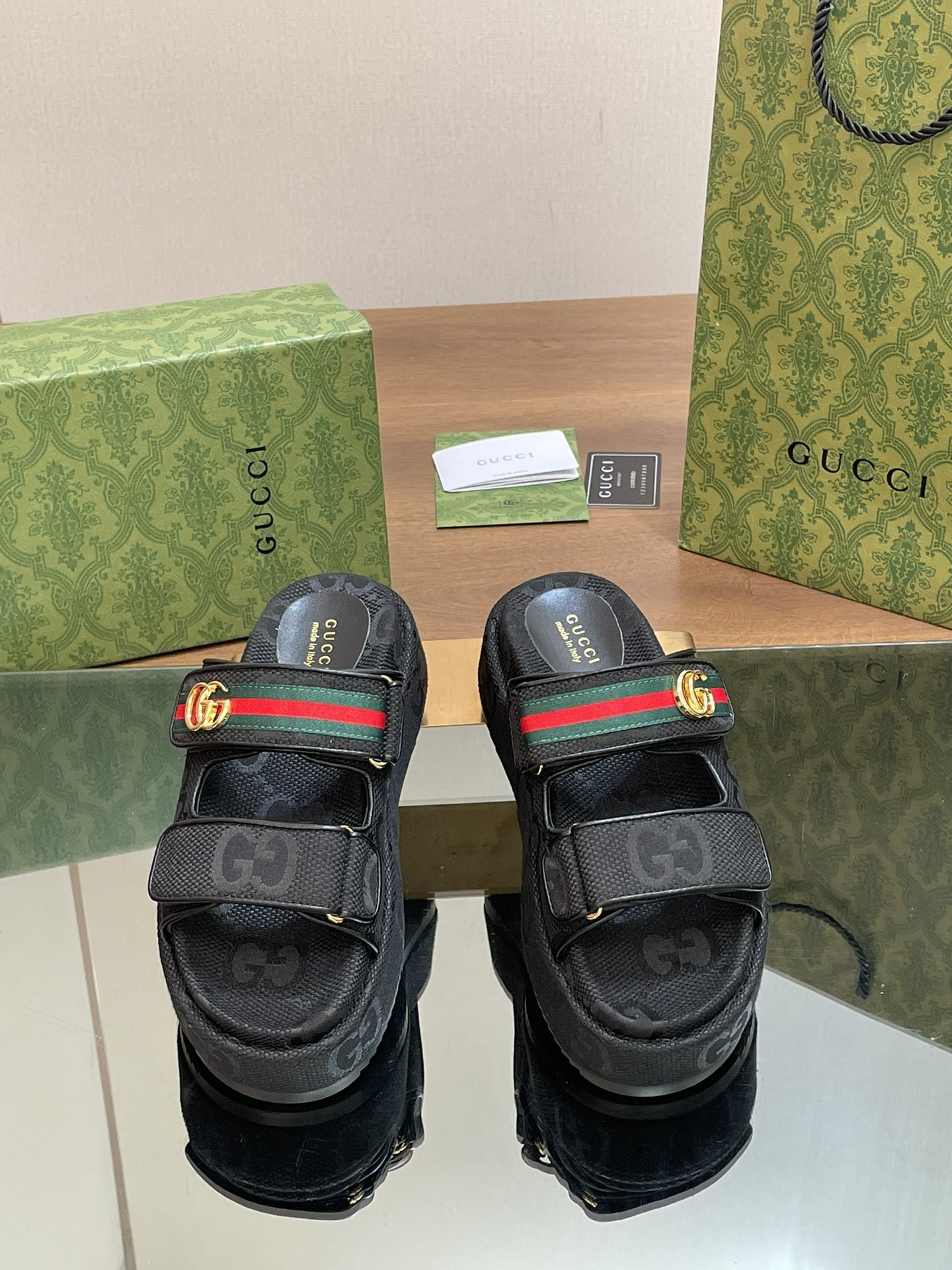 Gvc*1 WOMEN'S GG PLATFORM SLIDE SANDAL