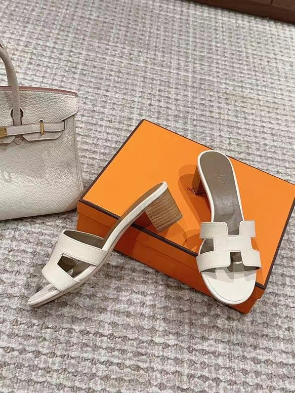 UA H**me5 Oasis sandal