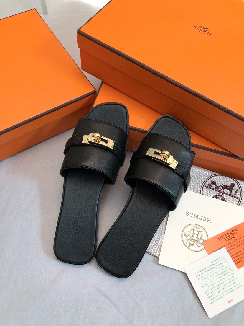 UA H**me5 Giulia sandal