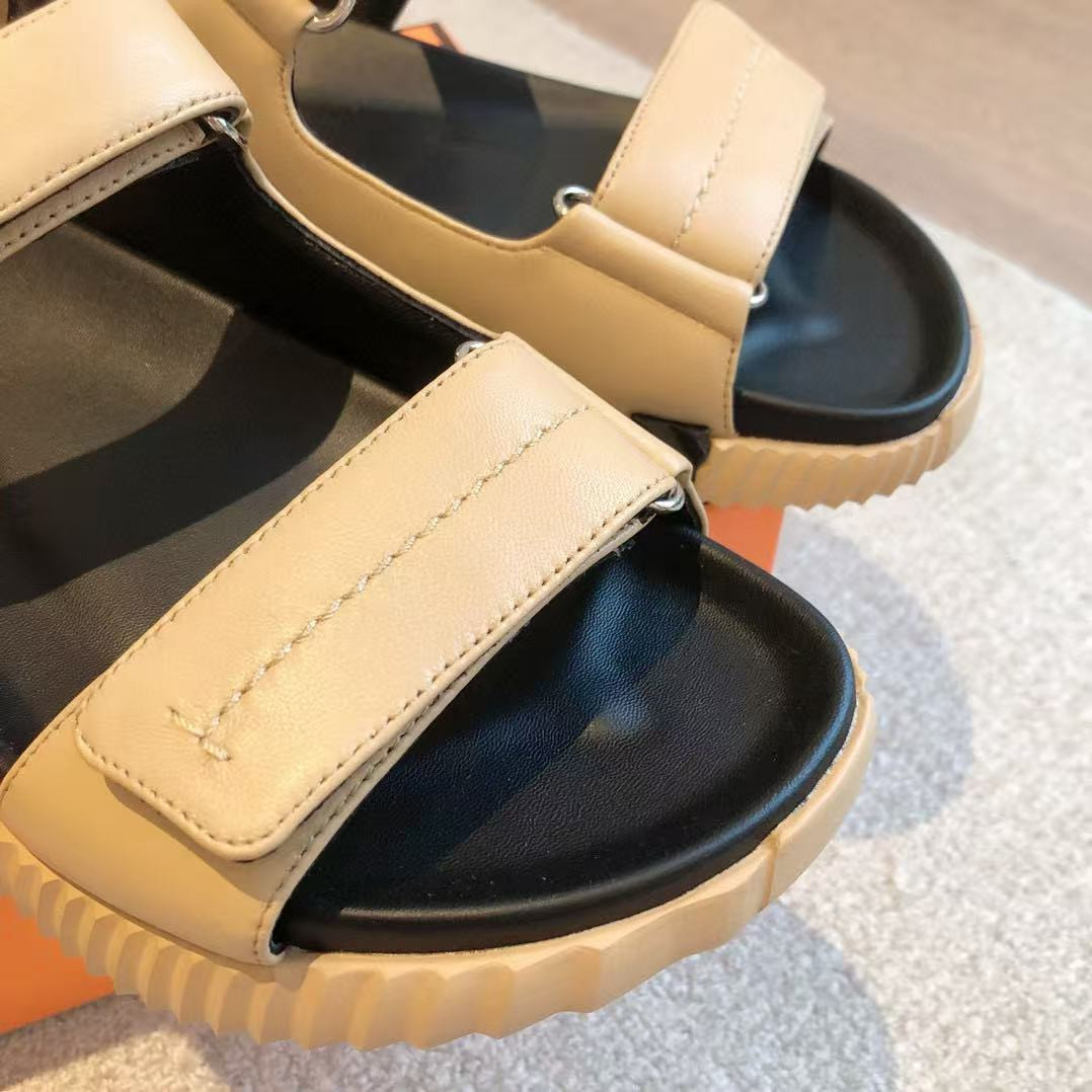 UA H**me5 Junior sandal