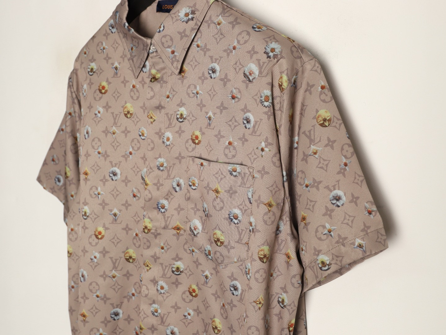 L0vis Vvtt0n 26ss Short-sleeved Shirts Suit