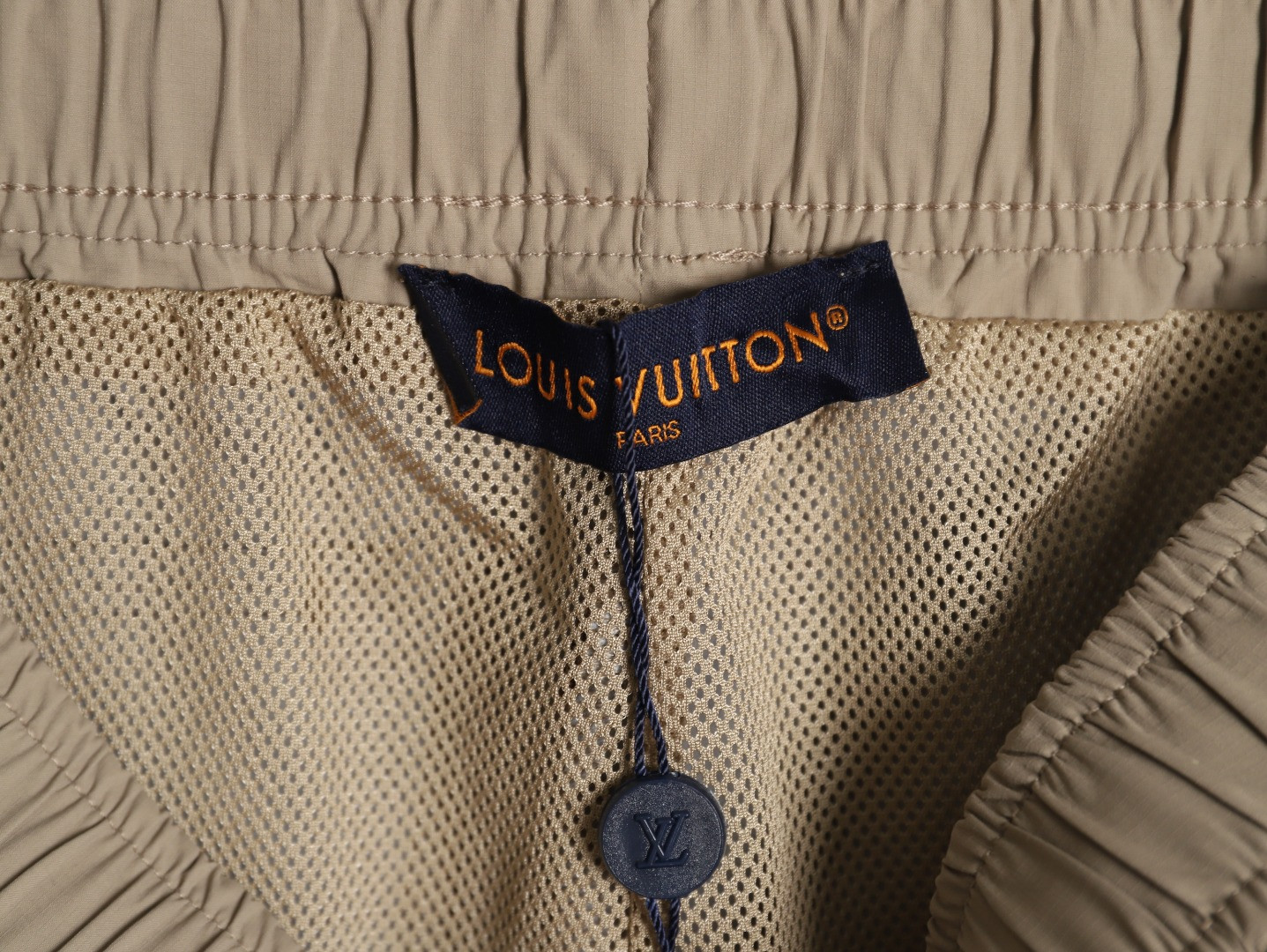 L0vis Vvtt0n LV Shorts