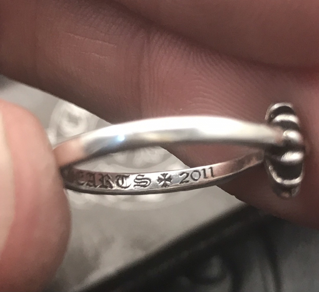 Ch*0me He**ts small cross flower ring