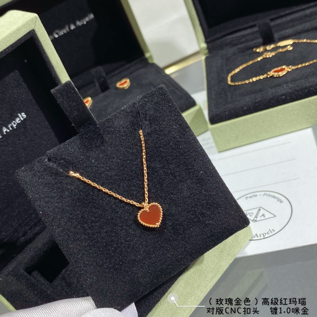 V*n Cl**f & Arpels Red Agate Heart-Shaped Love Necklace