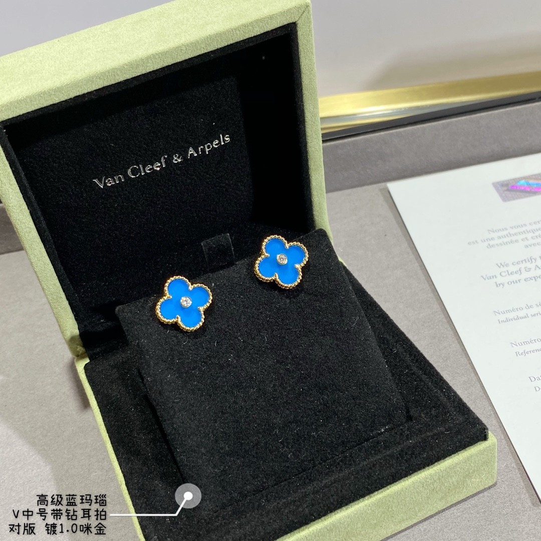 V*n Cl**f & Arpels Sapphire Blue Agate D1am0nd Four-Leaf Clover Earrings