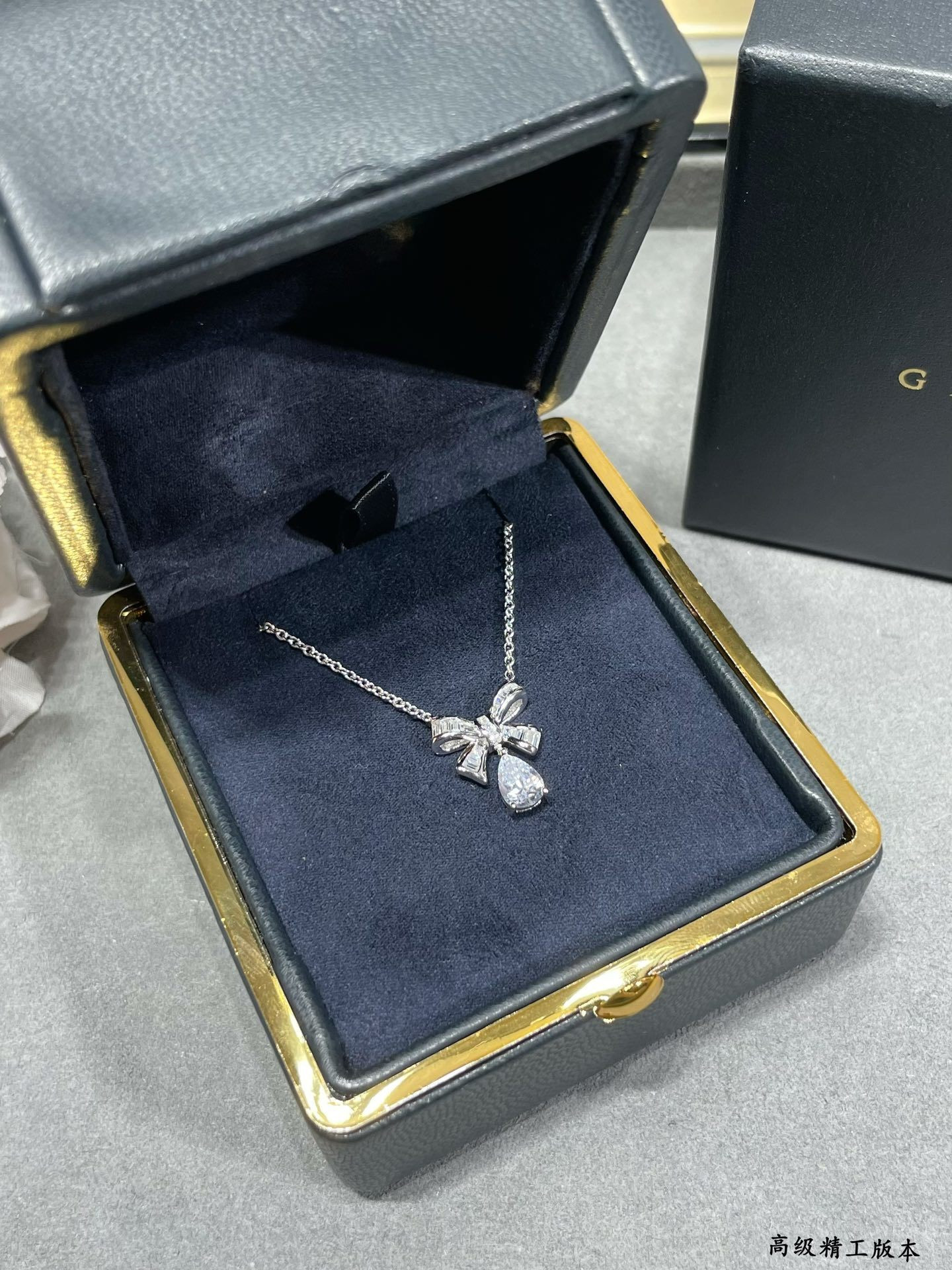 Graff Bow D1am0nd Pendant Necklace Ag925