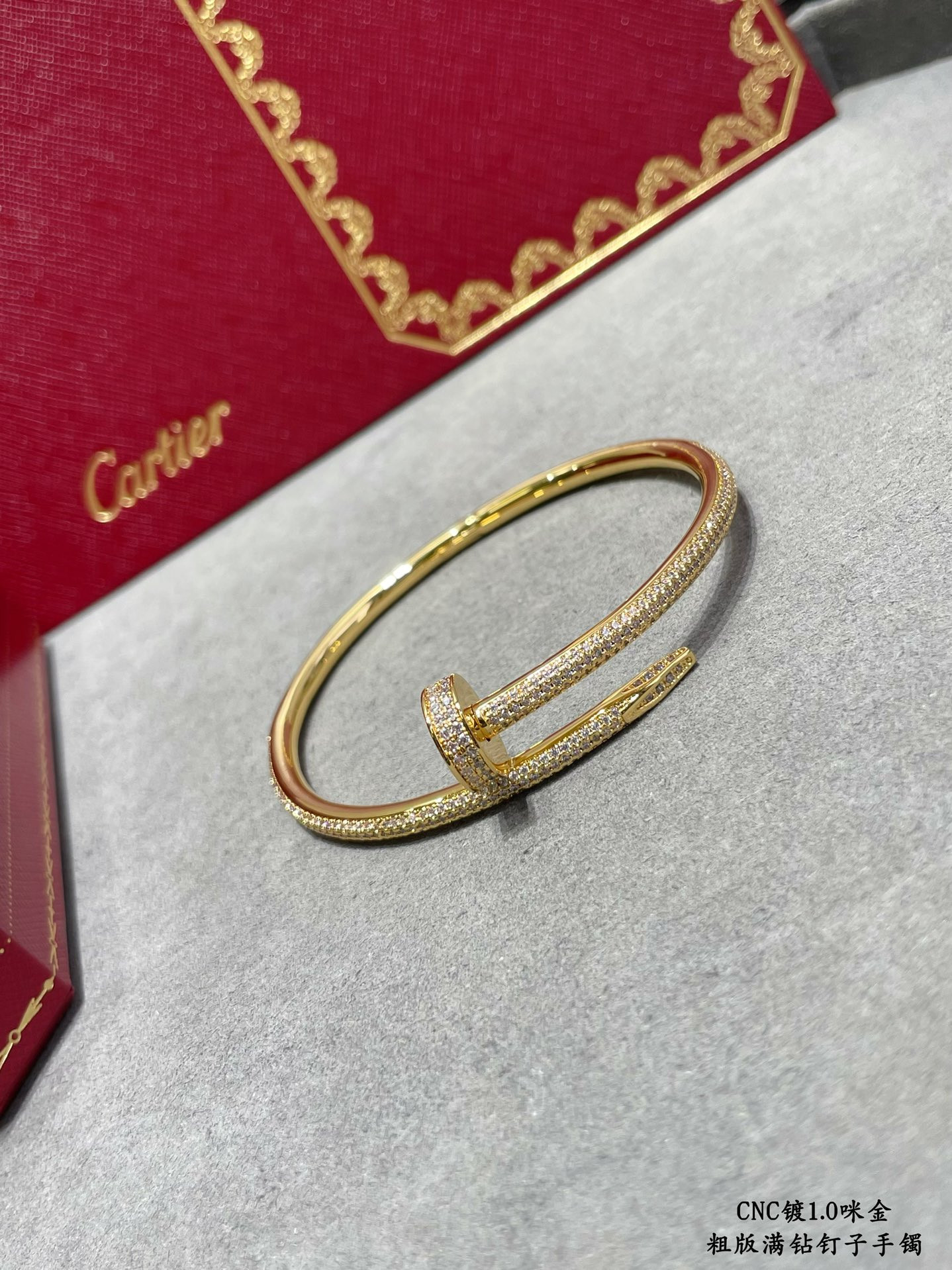 Ca*t1er Thick D1am0nd nail Bracelet