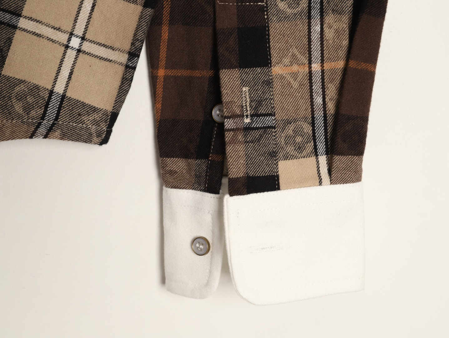 L0vis Vvtt0n Long-sleeved Shirts