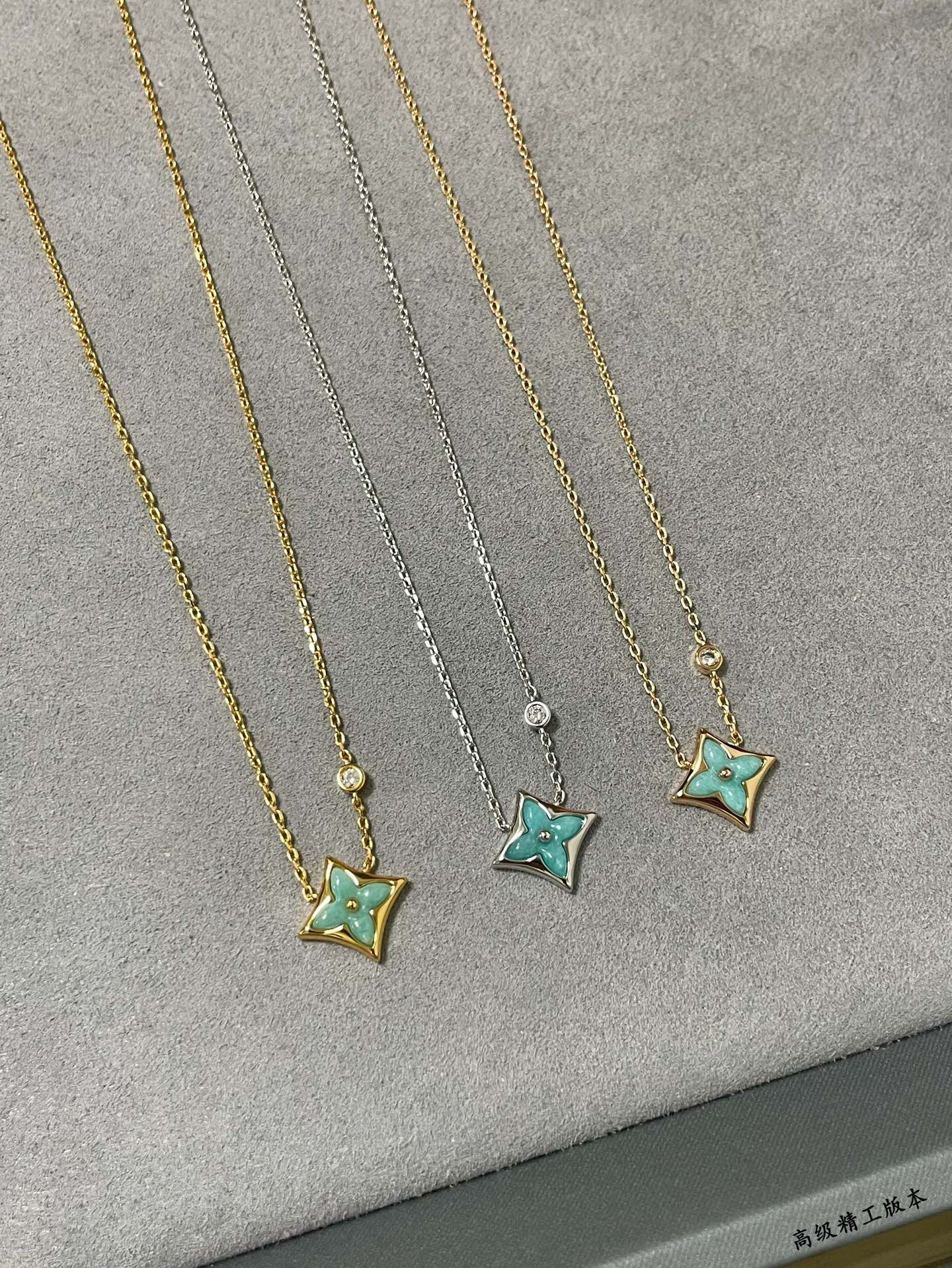 L0vis Vvtt0n Amazonite Square Necklace