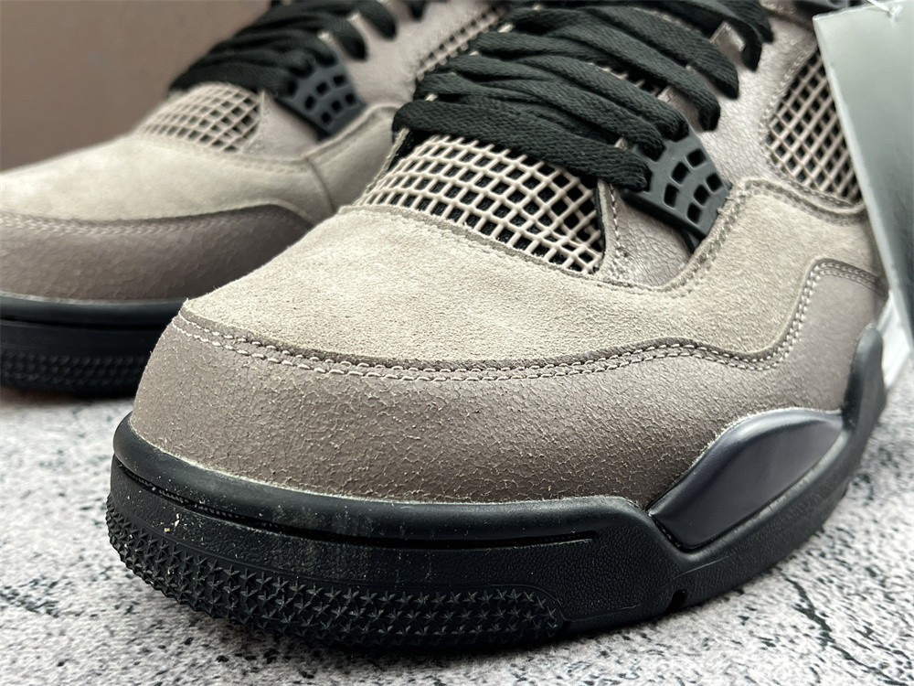 UA AIR JORDAN 4 RETRO 