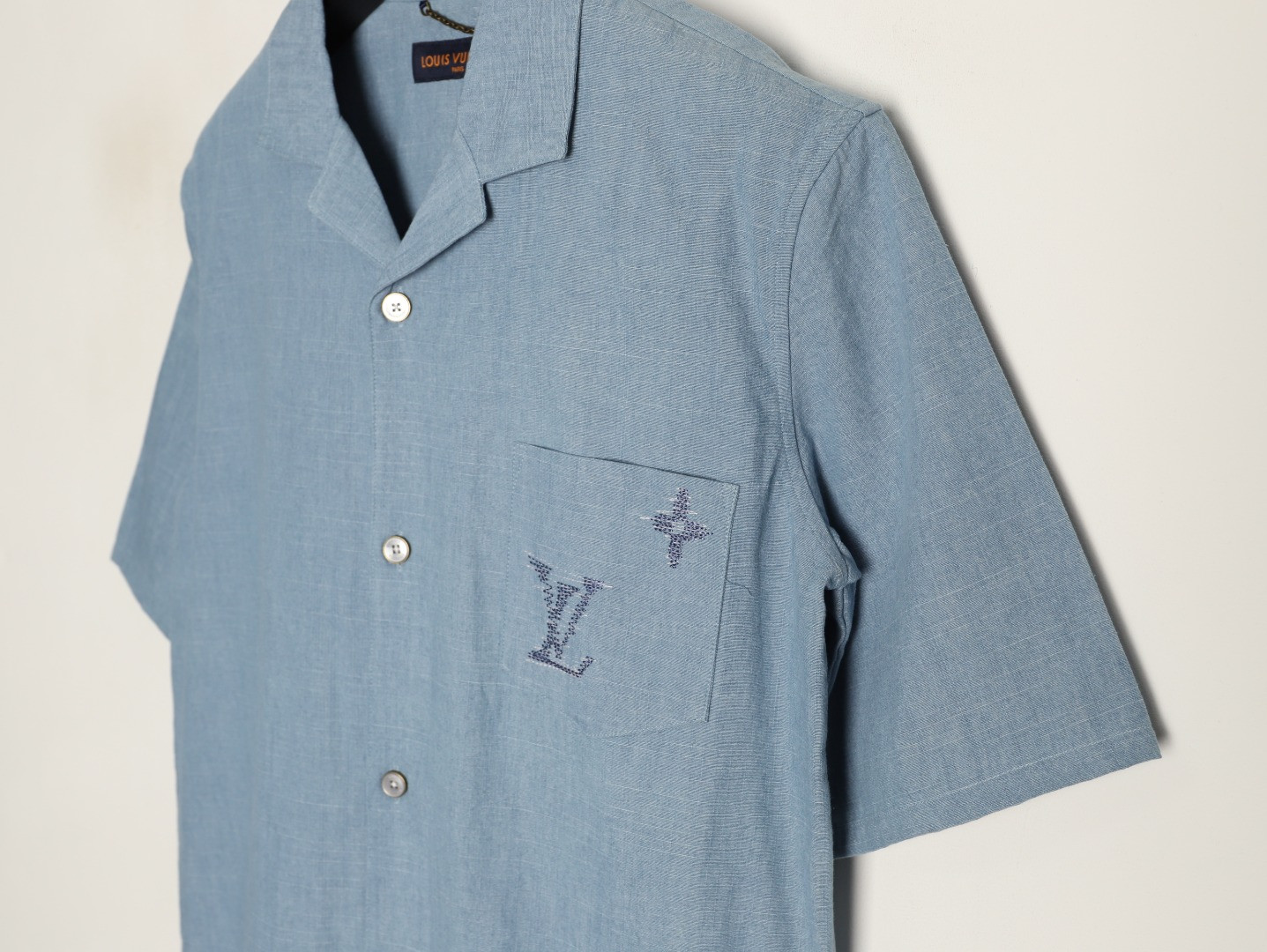 L0vis Vvtt0n LV Short-sleeved Shirts Suit