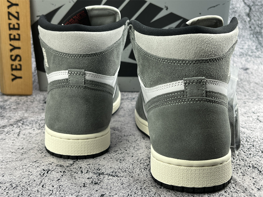 UA AIR JORDAN 1 RETRO HIGH OG 