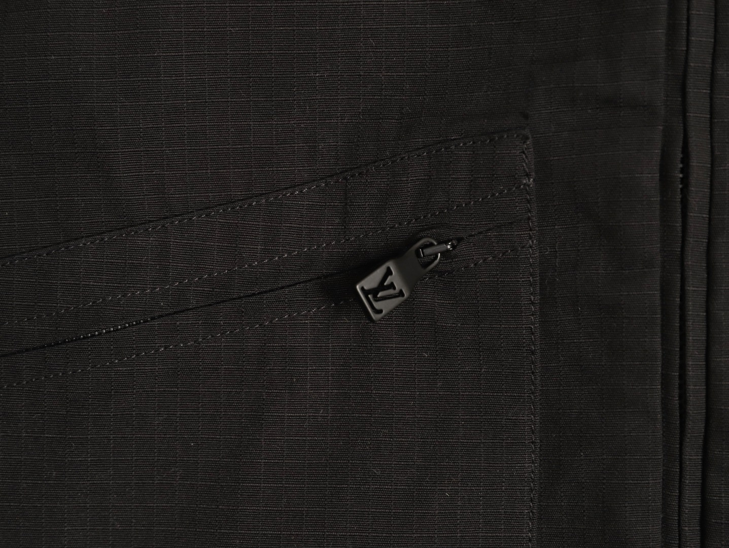 L0vis Vvtt0n LV Jacket