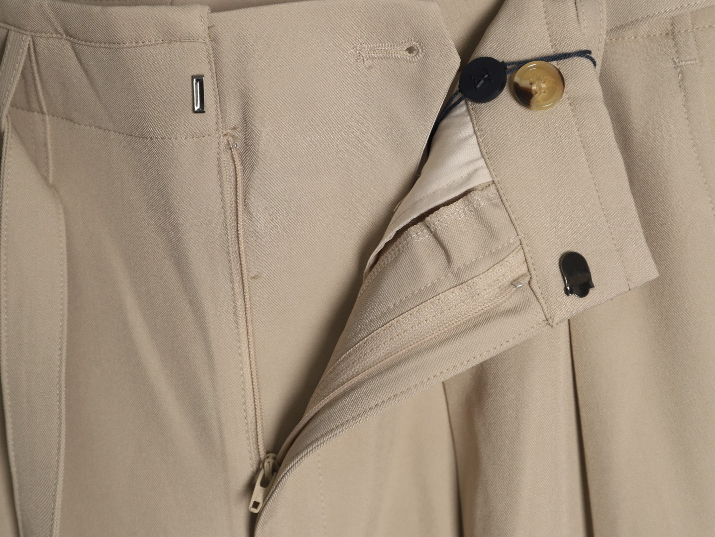 L0vis Vvtt0n Trousers