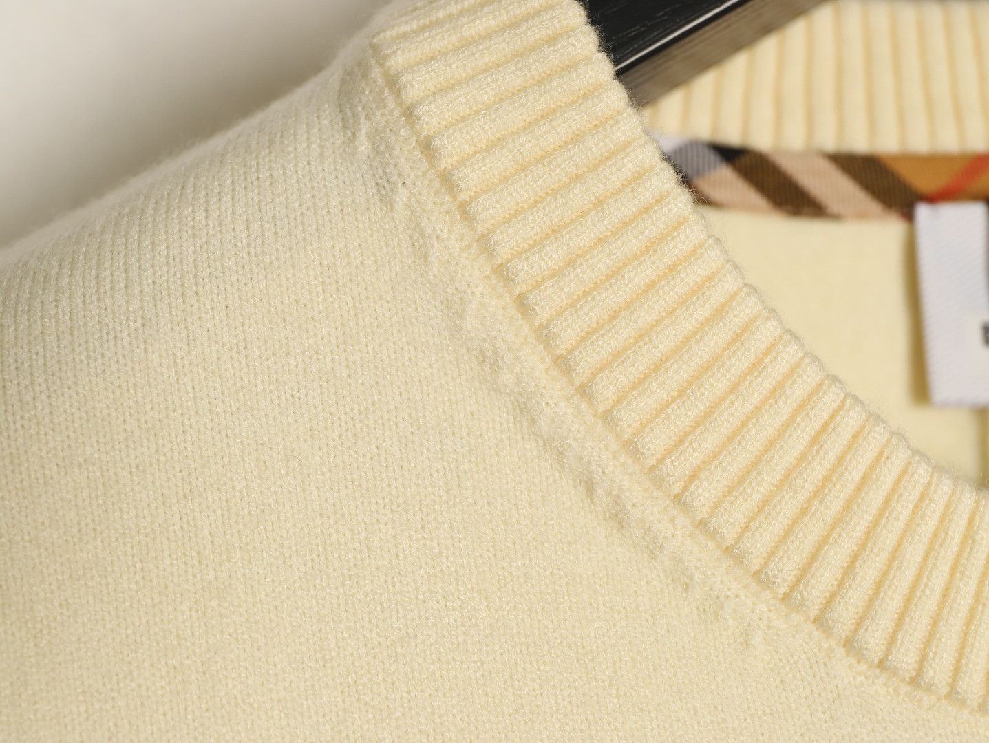 Bv*b*rry Cardigan