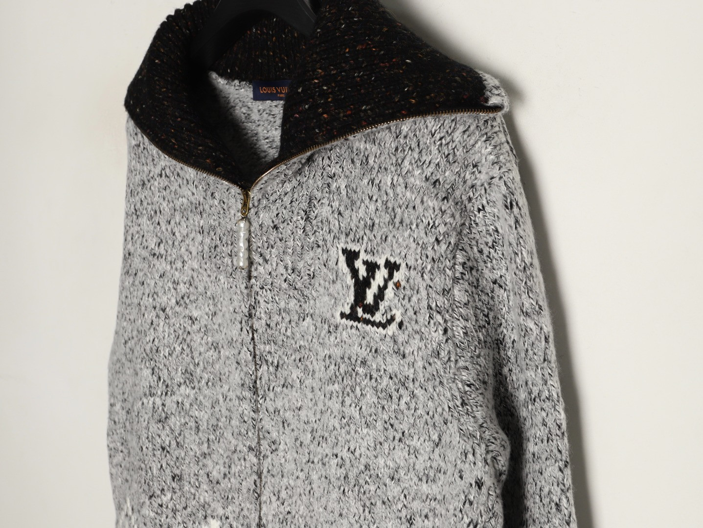 L0vis Vvtt0n Sweaters Coats