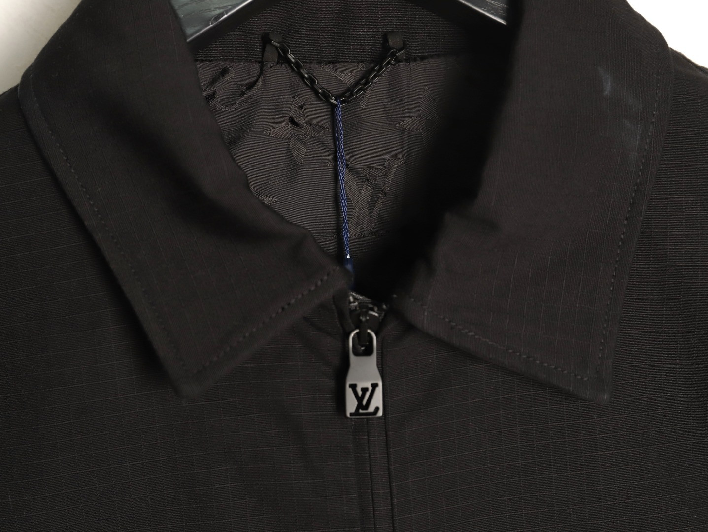 L0vis Vvtt0n LV Jacket