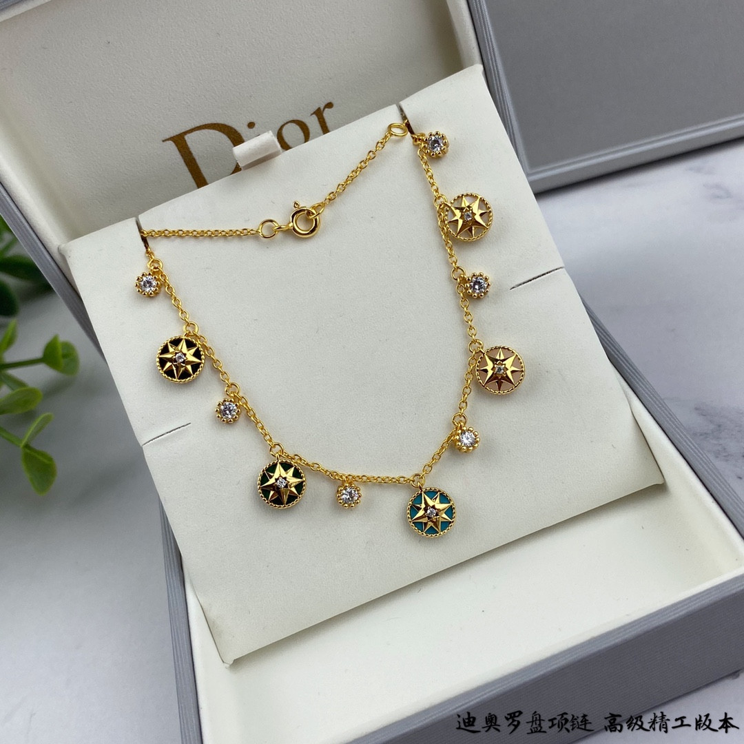 D10r compass Necklace