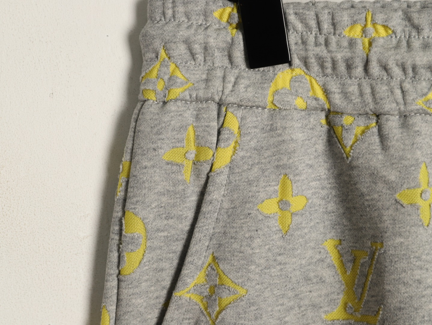 L0vis Vvtt0n 26ss Shorts