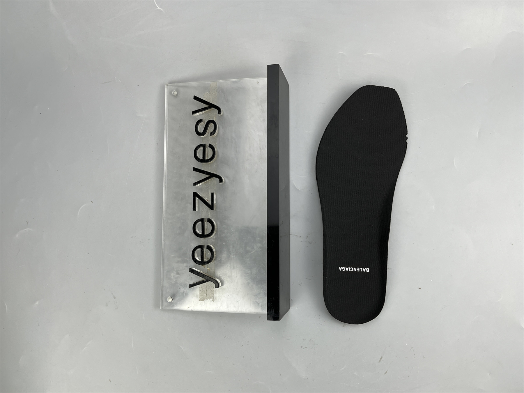 UA RUNNER ALL BLACK