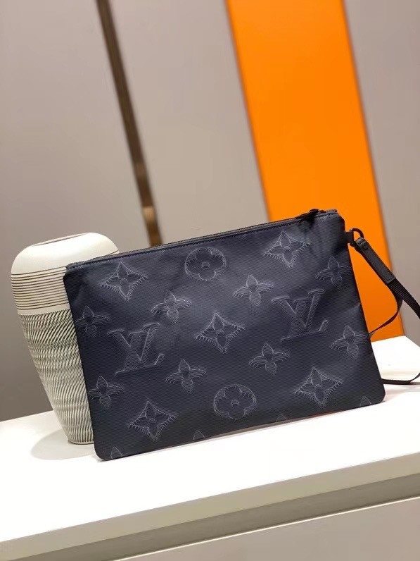LV L0vis Vvtt0n 2054 REVERSIBLE POUCH M80142