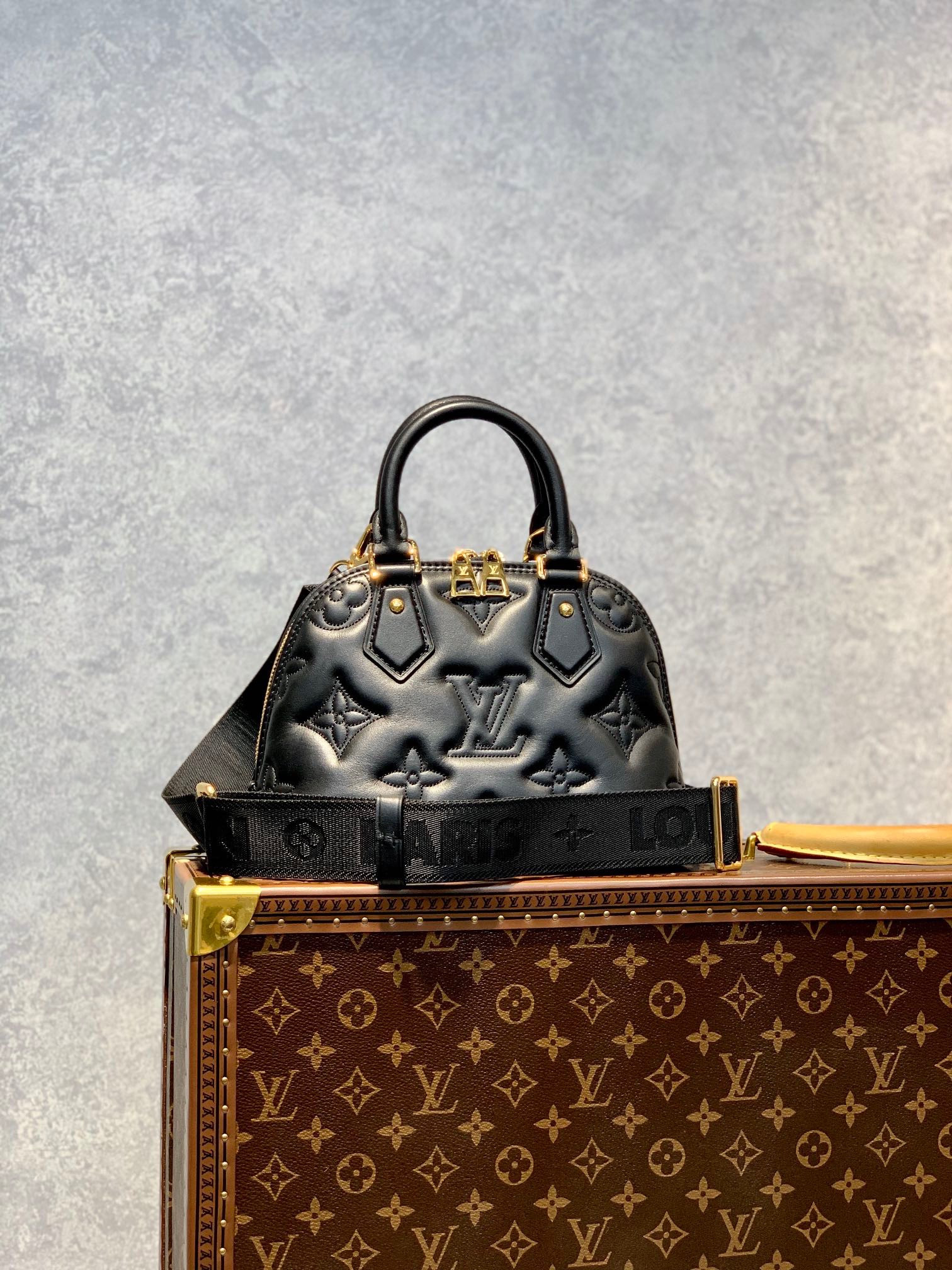 LV ALMA BB M59793