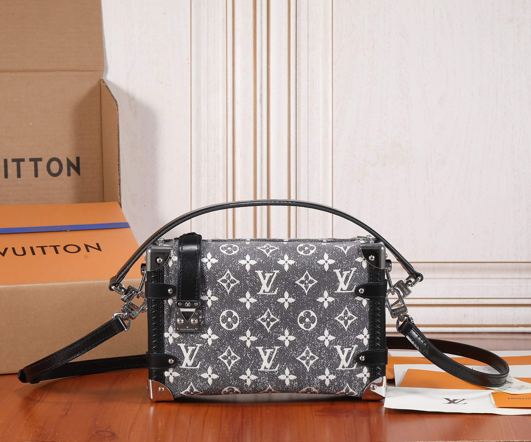 LV SIDE TRUNK MM M21460 8.3 x 5.5 x 2.4 inches