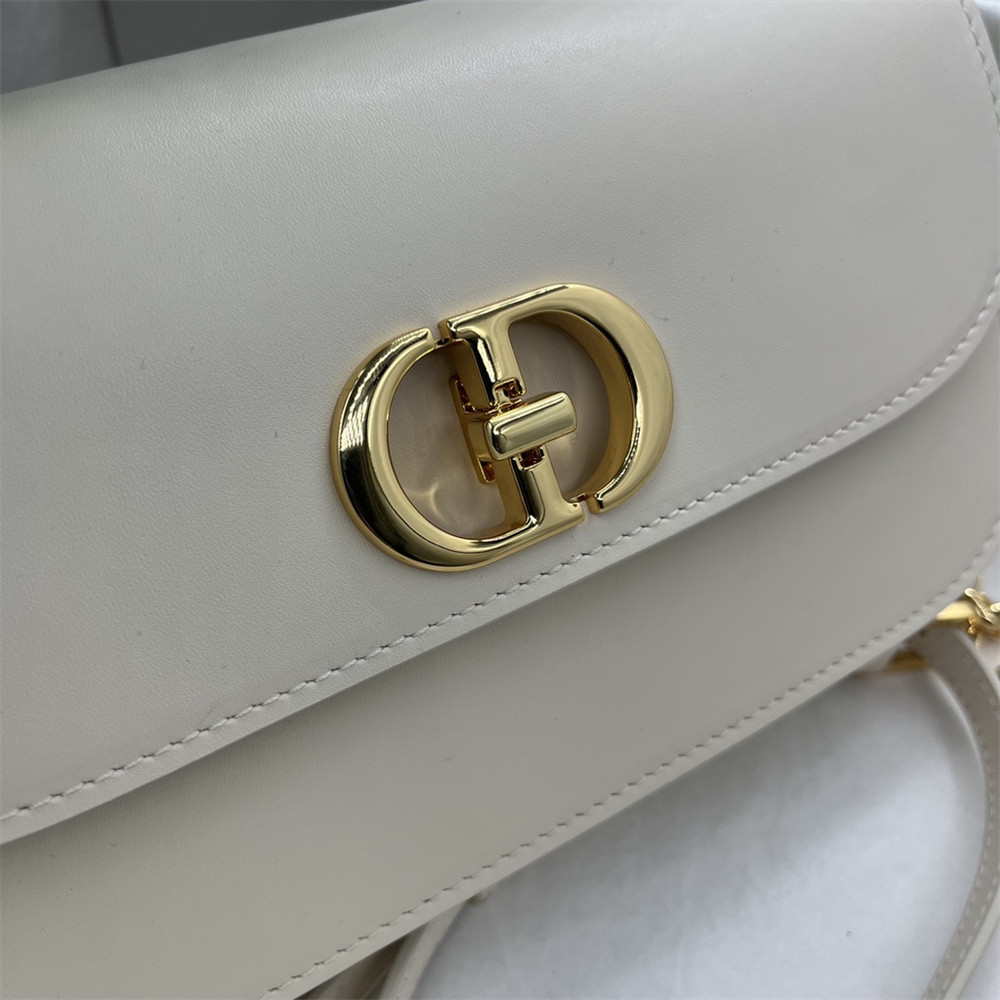 D10r 30 Montaigne Avenue White 22.5 x 12.5 x 6.5 cm