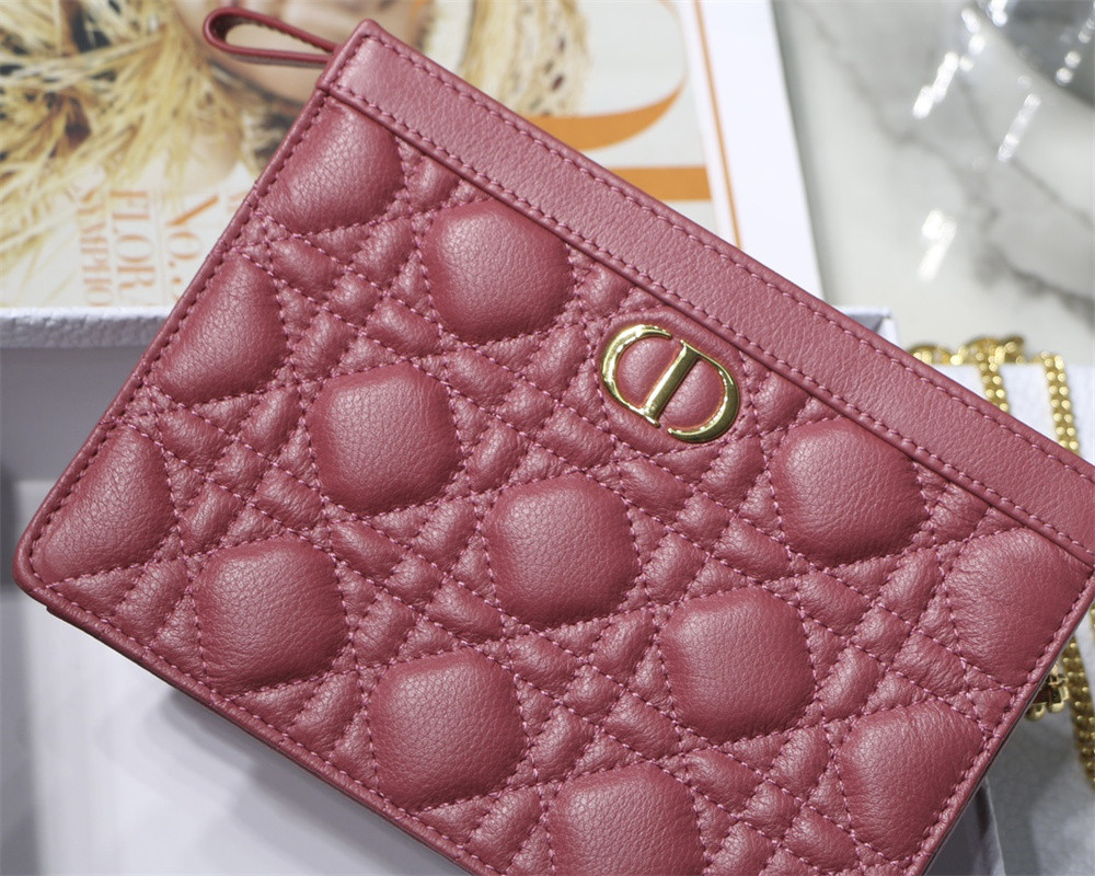 D10r CARO ZIPPED POUCH WITH CHAIN Red S*pple Cannage Calfskin 19 x 14 x 4.5 cm