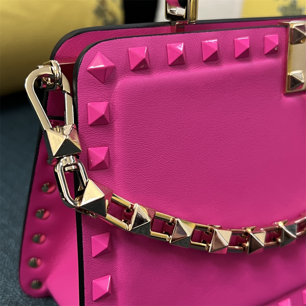 Va1e*ntin0 GARAVANI ROCKSTUD23 smooth calfskin handbag