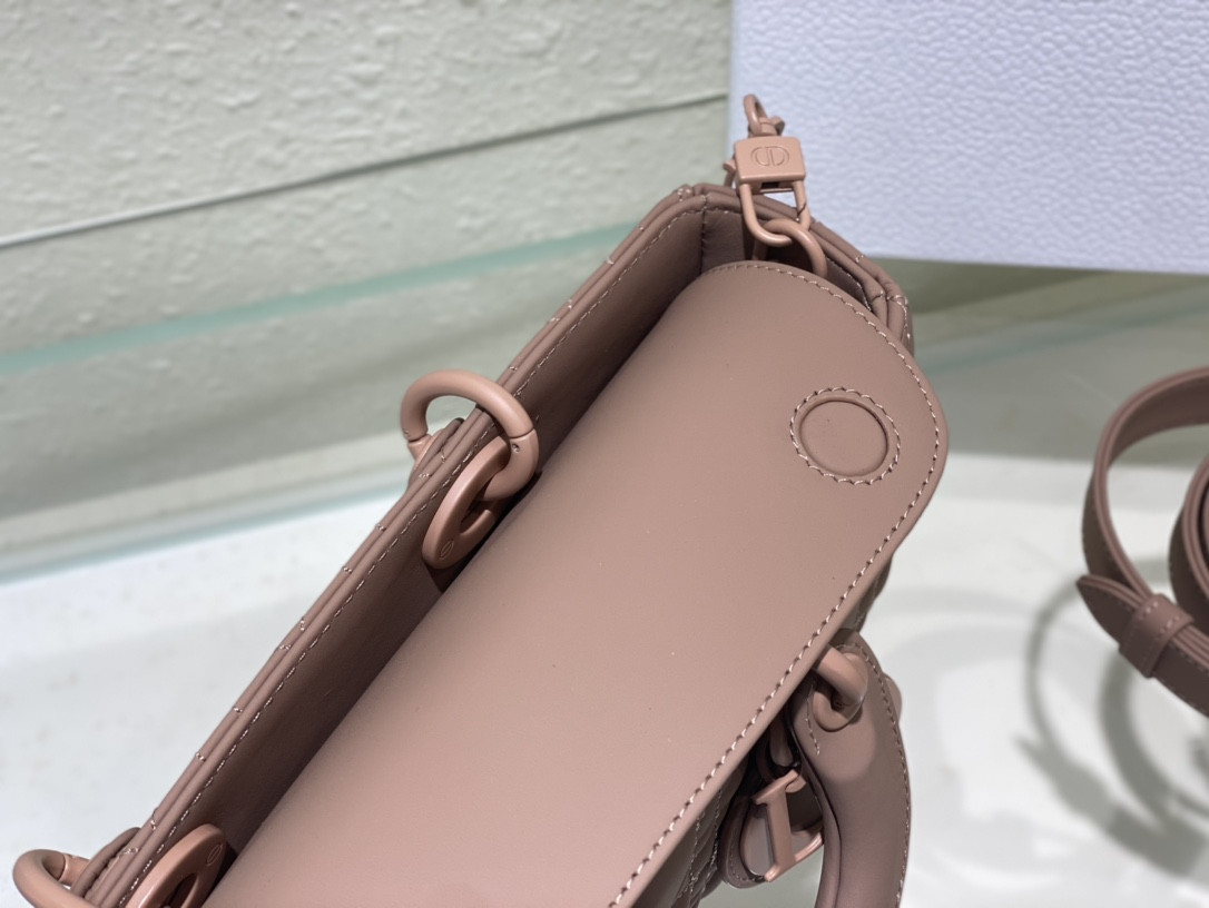 D10r SMALL LADY D-JOY BAG Ultramatte Pink Cannage Calfskin